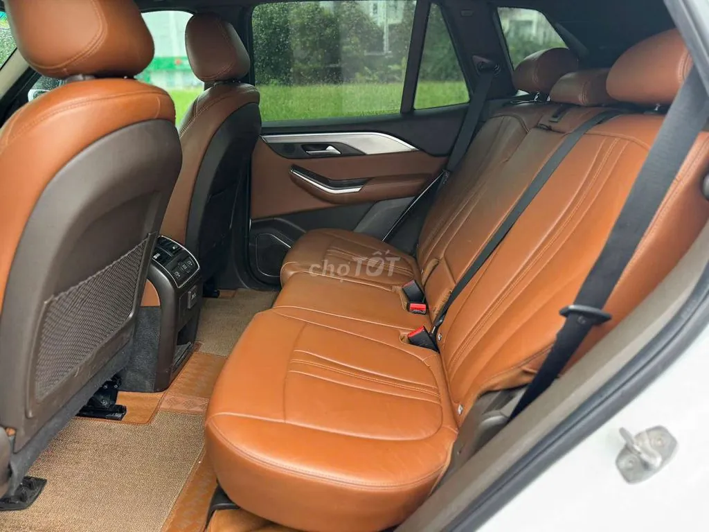 Vinfast Lux Sa2.0 2021 photo 4