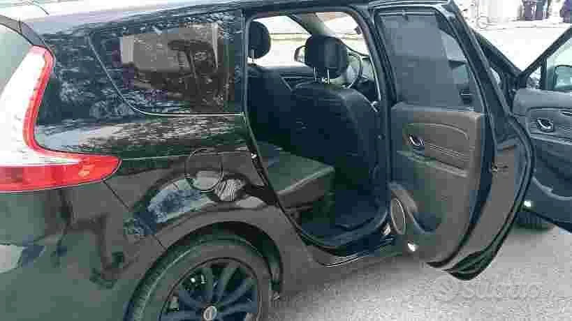 Renault Scenic 2012 photo 5