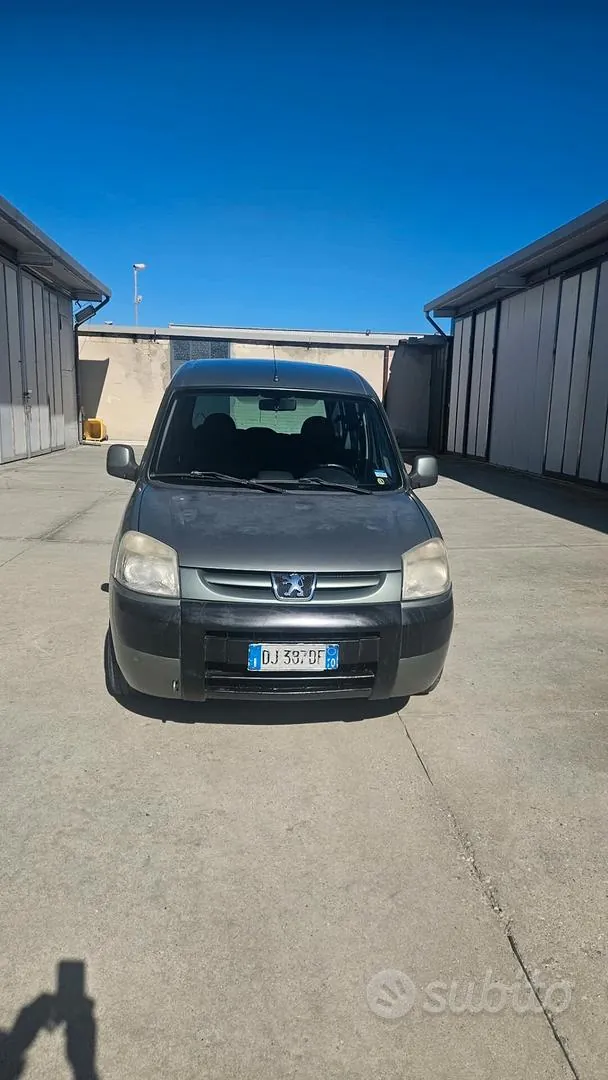 Peugeot Ranch 2007 photo 2
