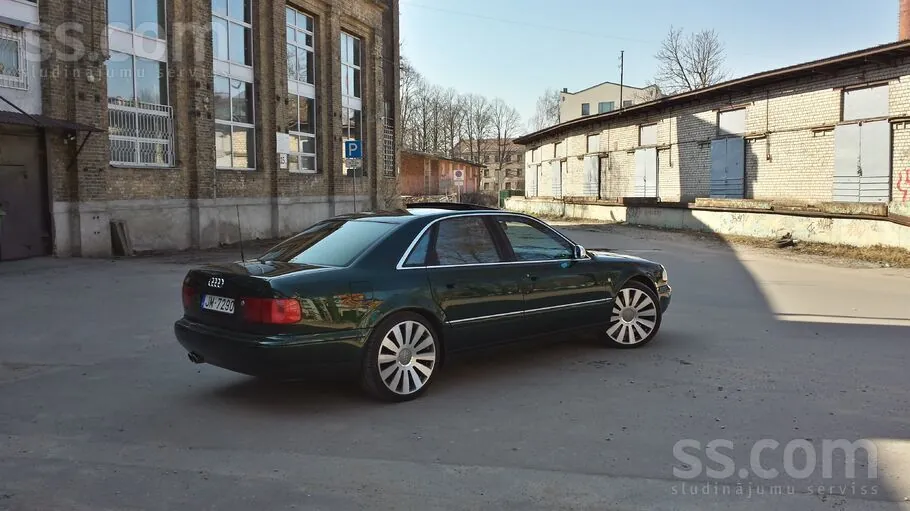 Audi S8 1998 photo 2