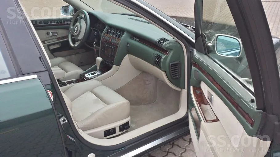 Audi S8 1998 photo 3