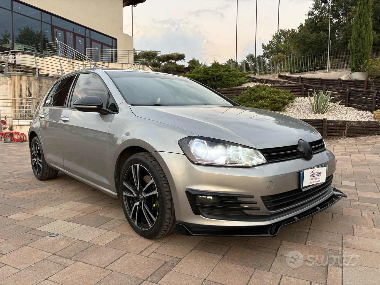 Volkswagen Golf 2013 photo 2