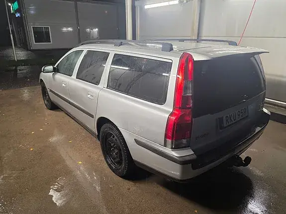 Volvo V70 2000 photo 2
