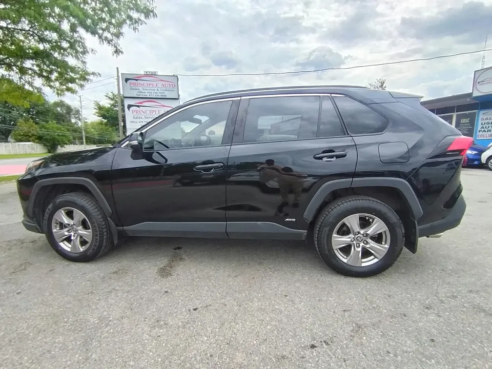Toyota Rav4 2023 photo 2