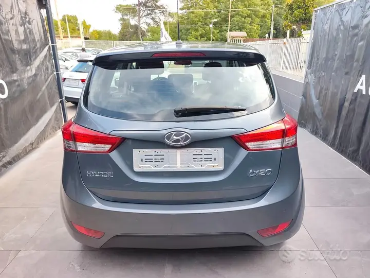 Hyundai Ix20 2011 photo 5