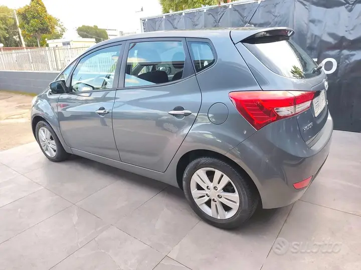 Hyundai Ix20 2011 photo 4