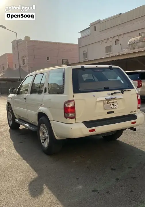 Nissan Pathfinder 2003 photo 2