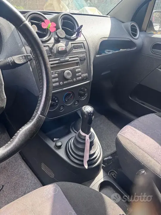 Ford Fiesta 2007 photo 3