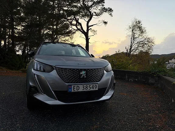 Peugeot E-2008 2021 photo 2