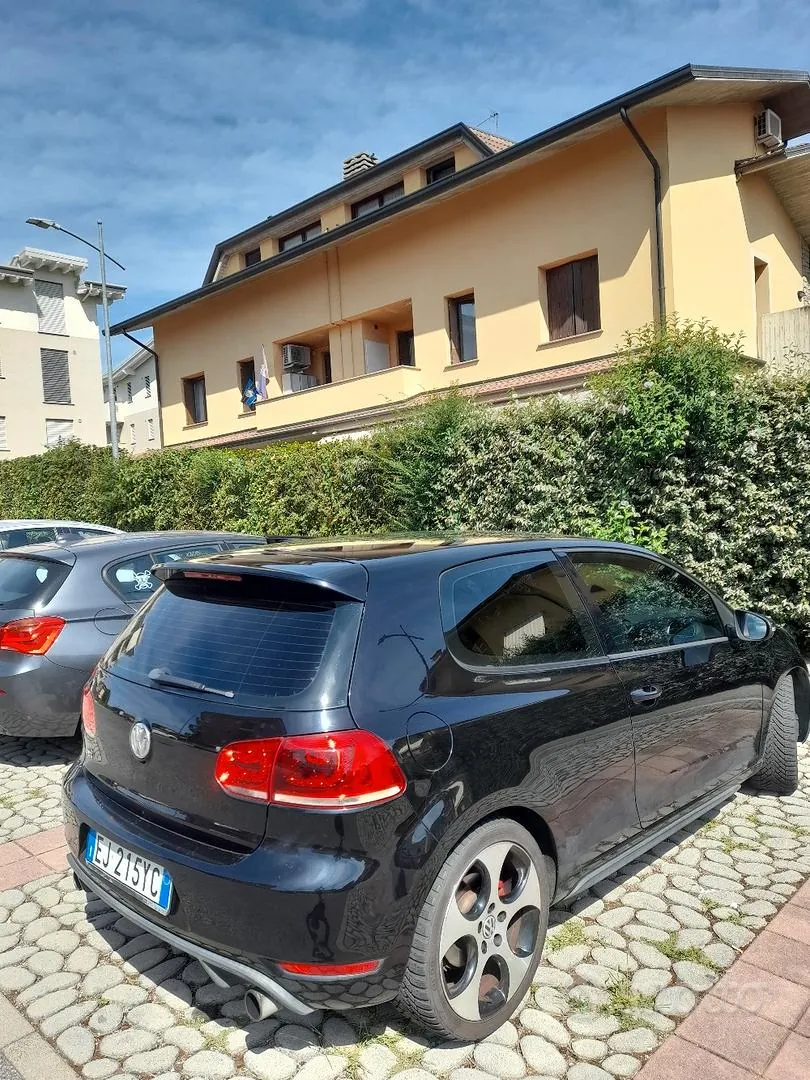 Volkswagen Golf 2011 photo 3
