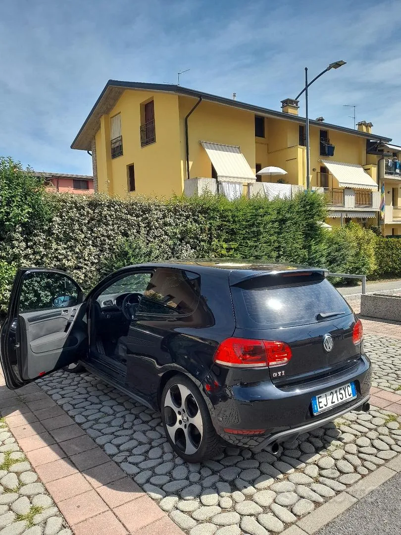 Volkswagen Golf 2011 photo 4