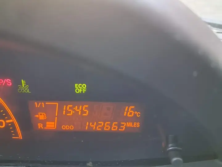 Toyota Yaris 2011 photo 4