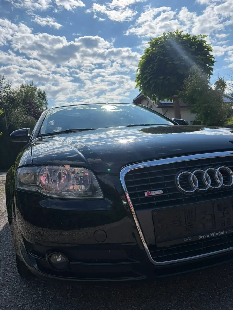 Audi A4 2008 photo 2