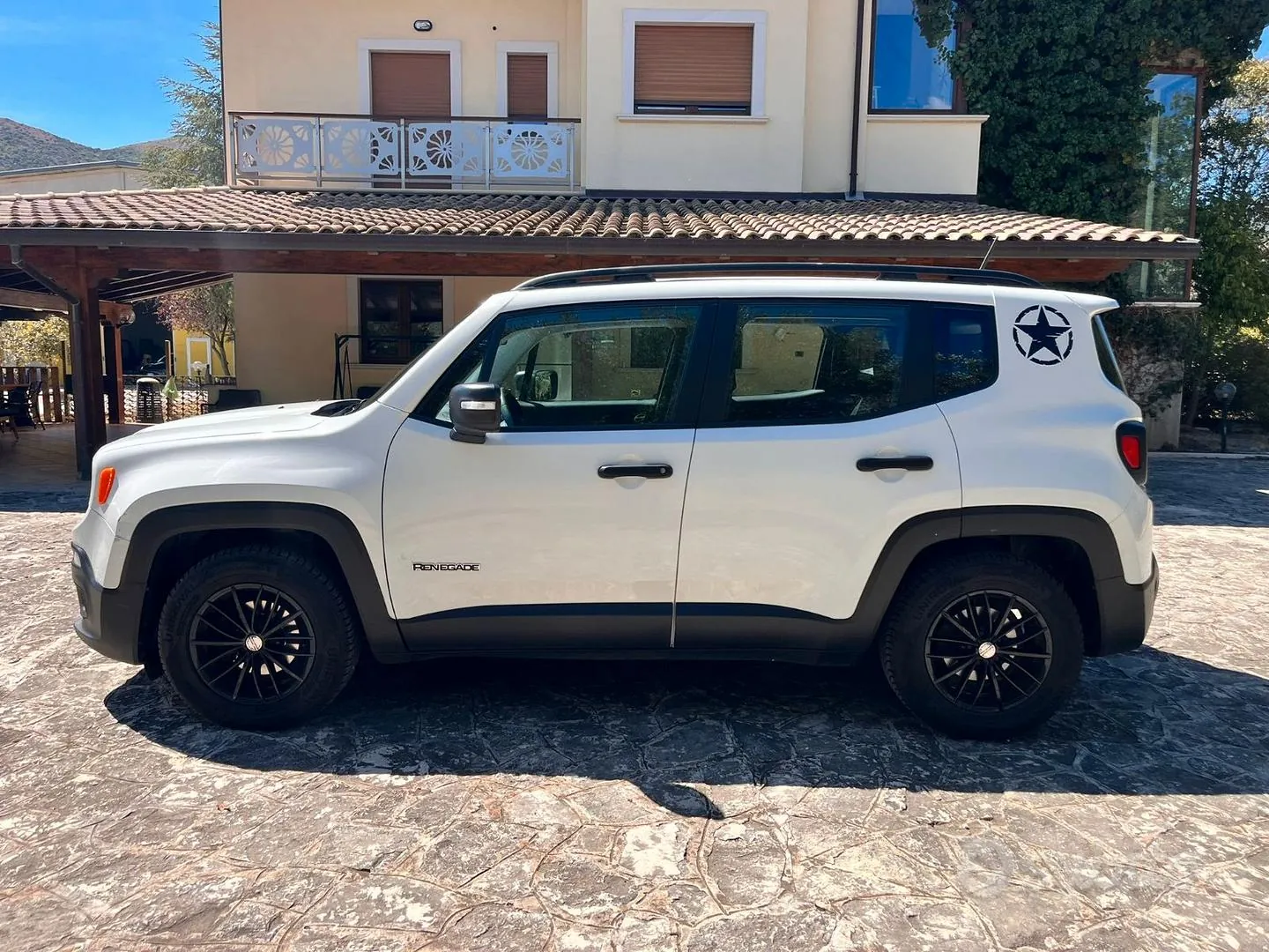 Jeep Renegade 2017 photo 3