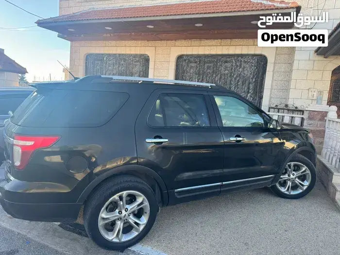 Ford Explorer 2014 photo 2
