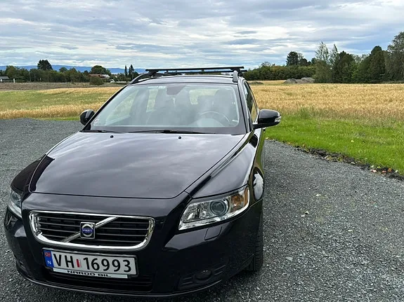 Volvo V50 2010 photo 4
