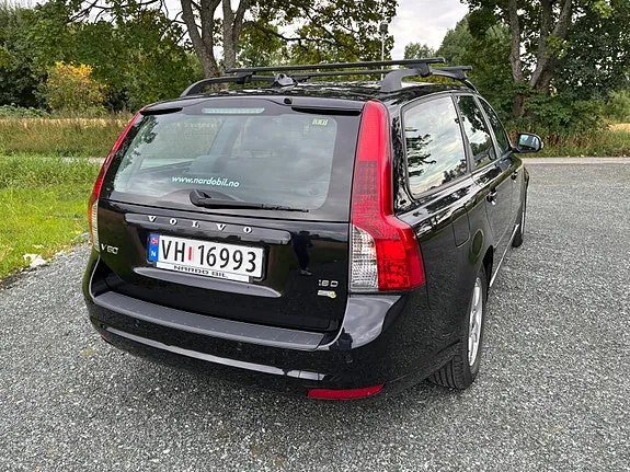 Volvo V50 2010 photo 5