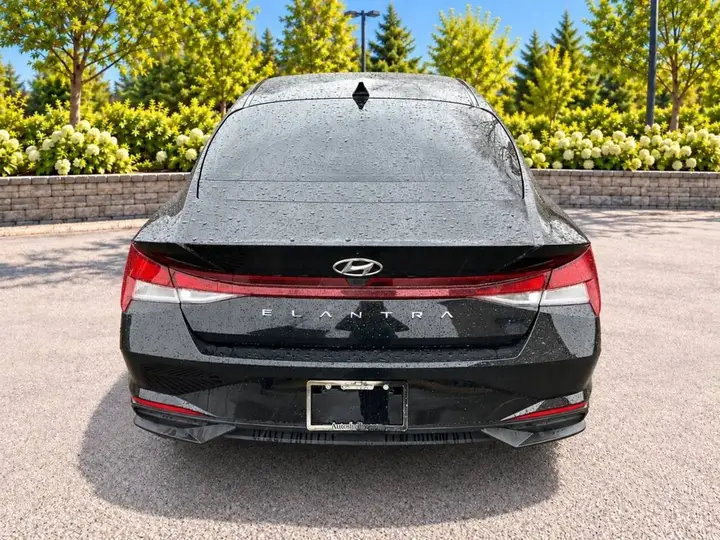 Hyundai Elantra 2022 photo 3