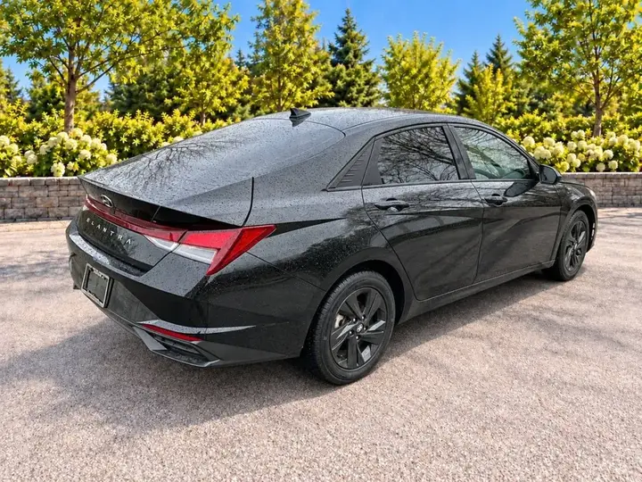 Hyundai Elantra 2022 photo 4
