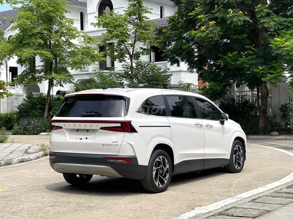 Hyundai Custin 2023 photo 4