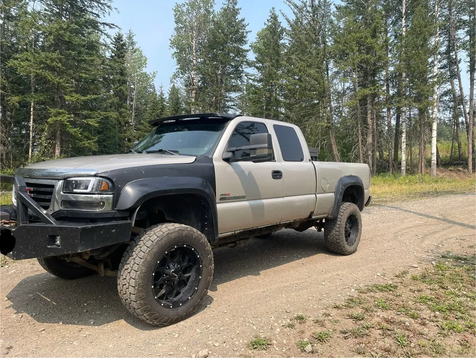 GMC Sierra 2500Hd 2004 photo 4