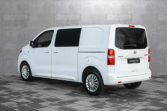 Toyota Proace 2023 photo 2