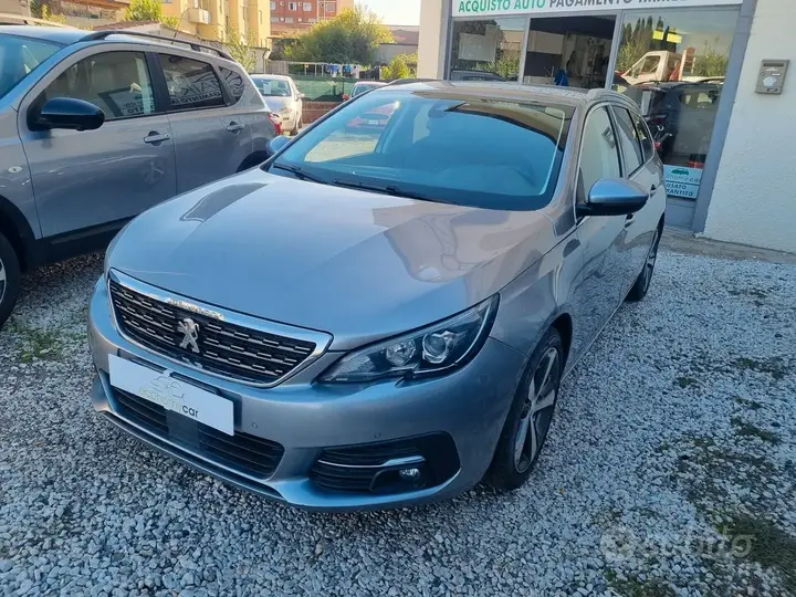 Peugeot 308 2018 photo 2
