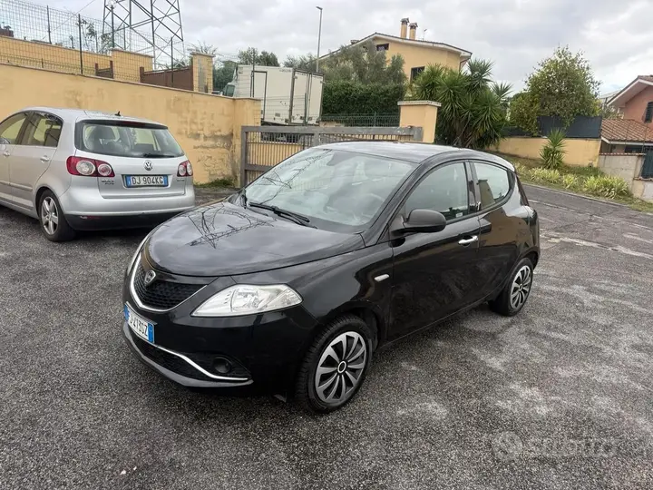 Lancia Ypsilon 2018 photo 5