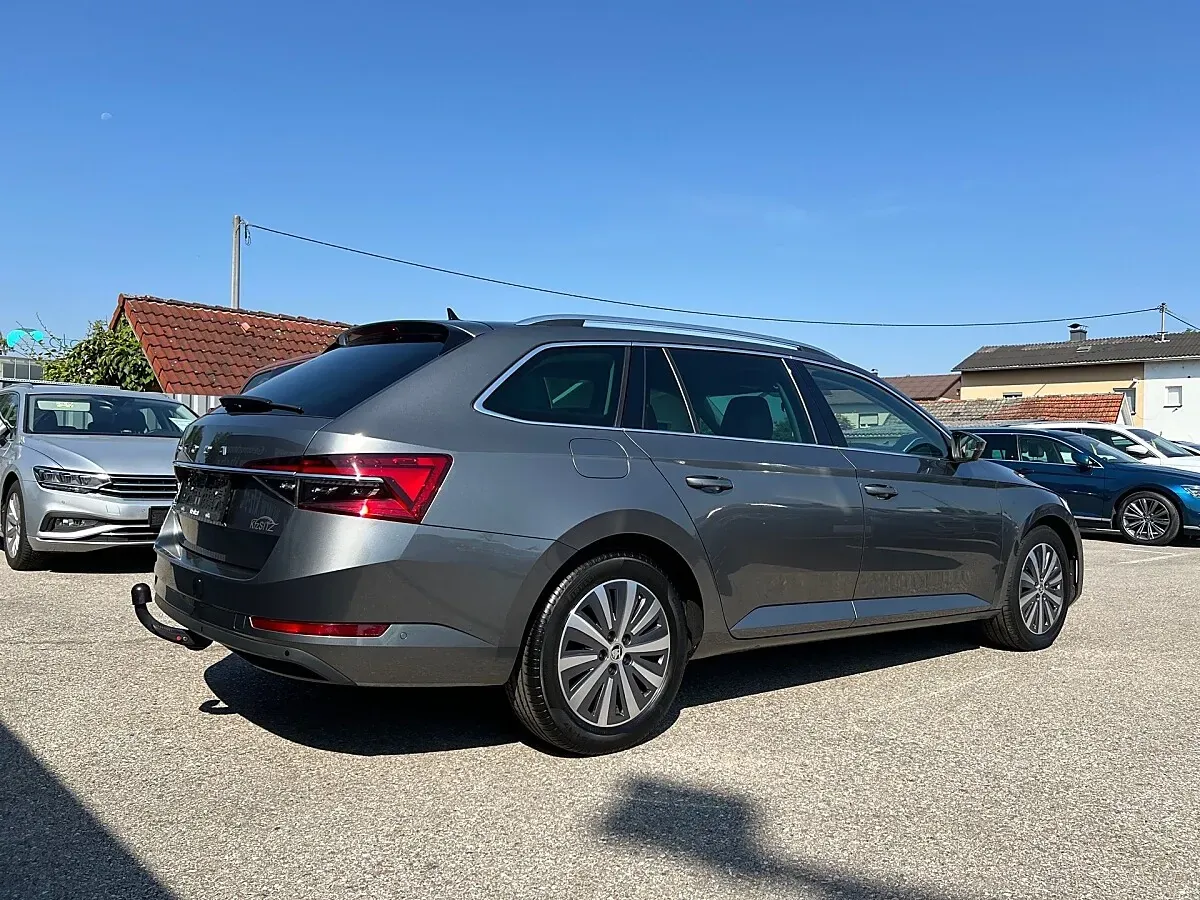 Skoda Superb 2023 photo 3