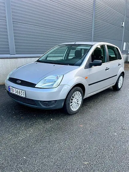 Ford Fiesta 2004 photo 2