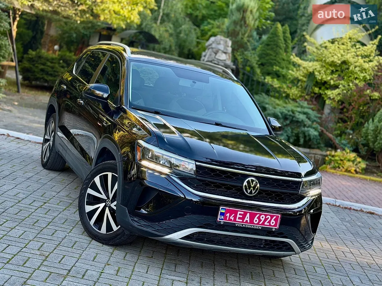 Volkswagen Taos 2022 photo 2