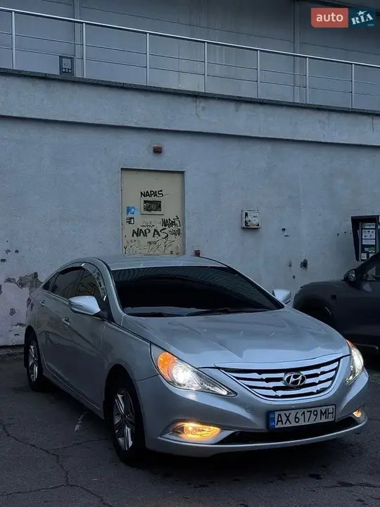 Hyundai Sonata 2013 photo 3