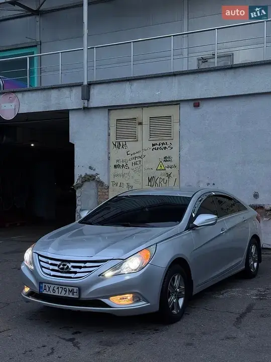 Hyundai Sonata 2013 photo 2