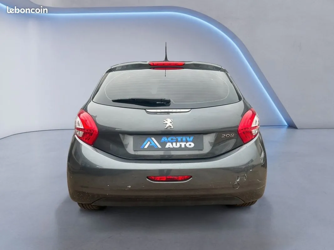 Peugeot 208 2013 photo 5