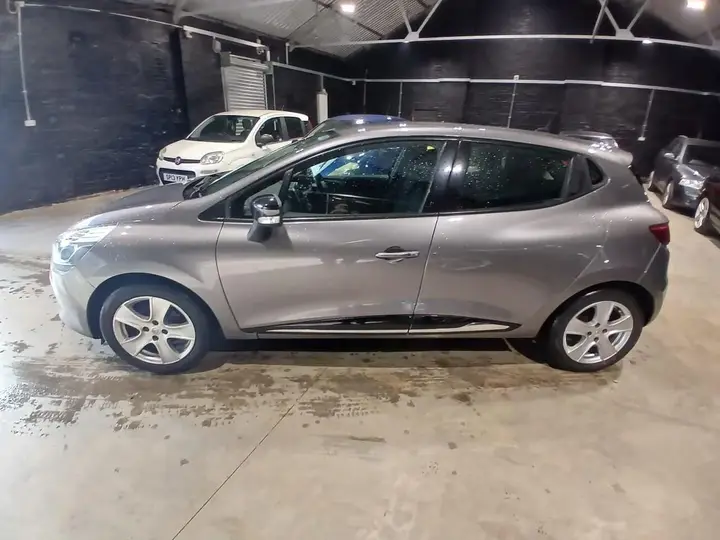 Renault Clio 2014 photo 5