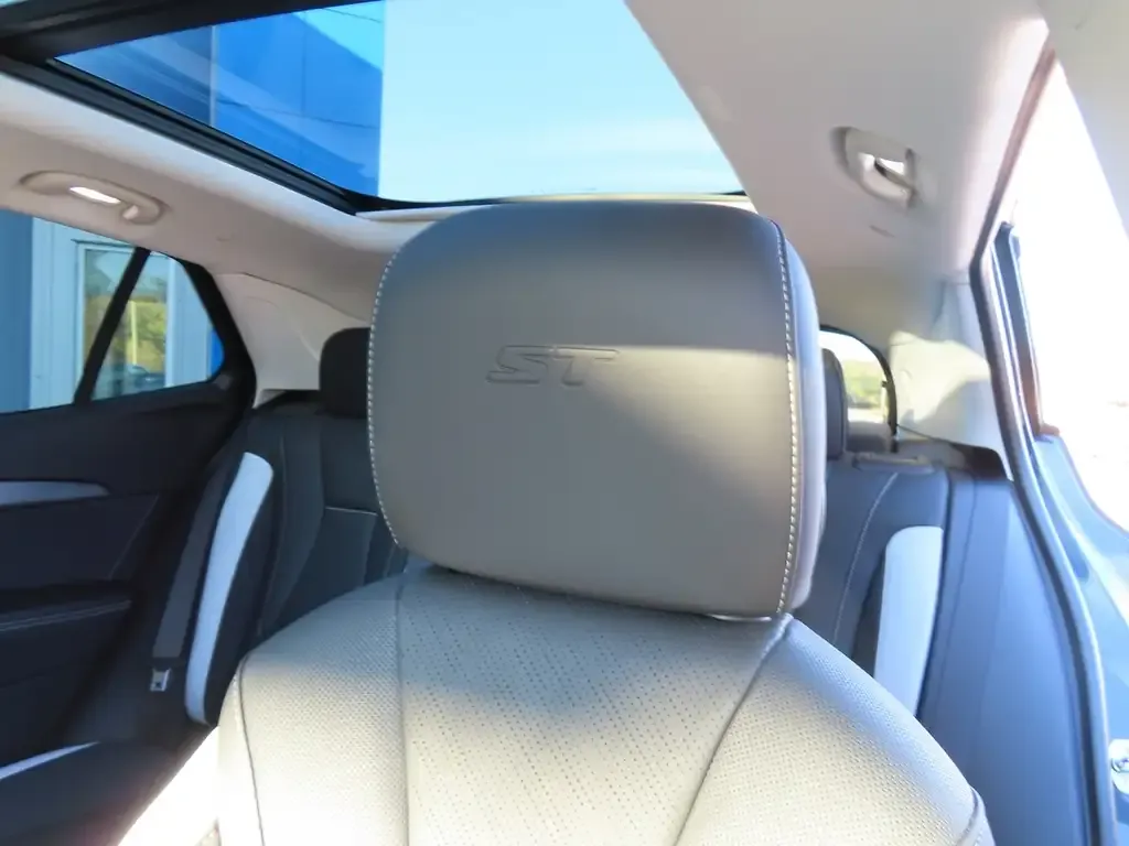 Buick Envision 2026 photo 4