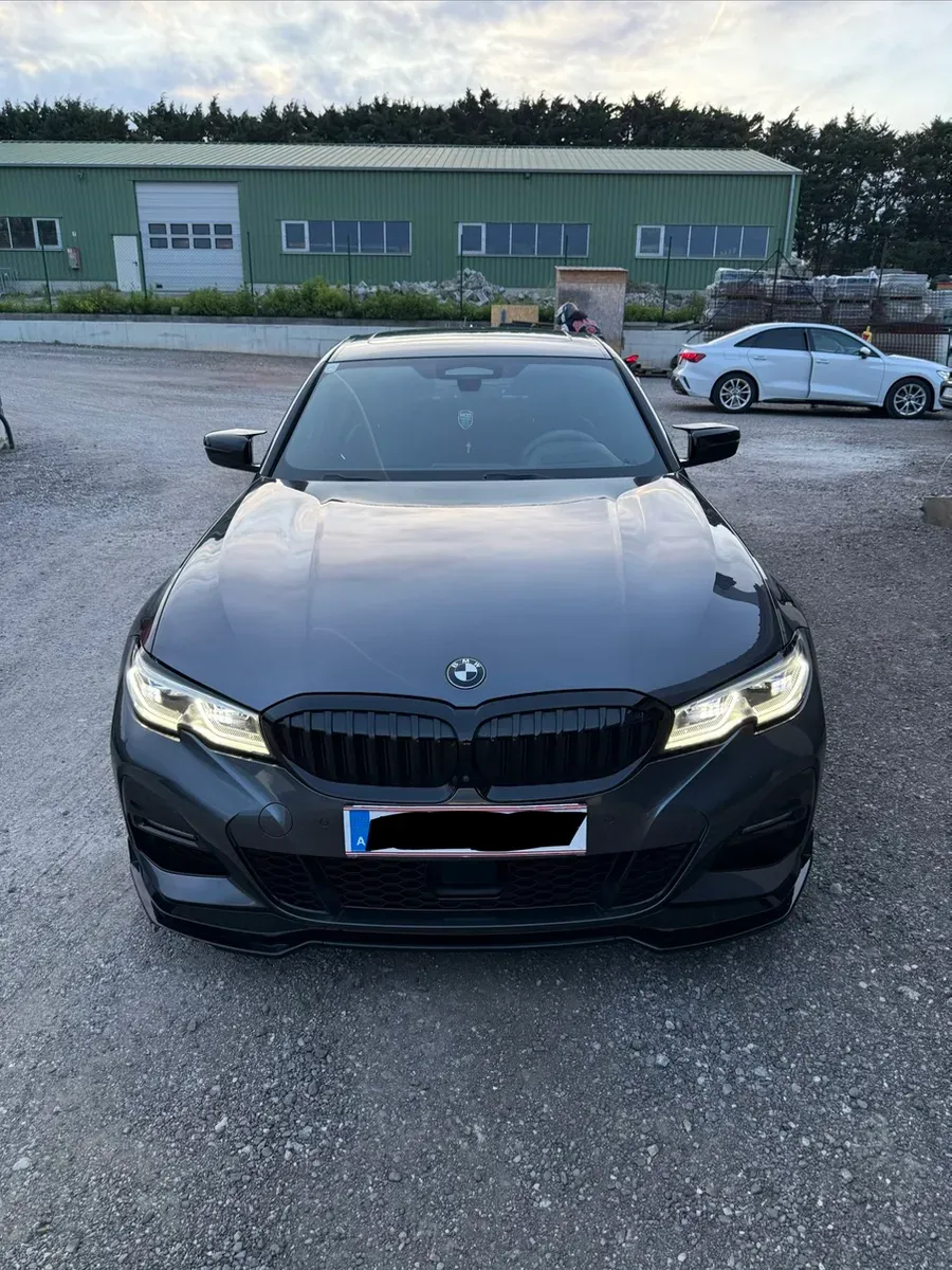 BMW 3 Series 2020 photo 2