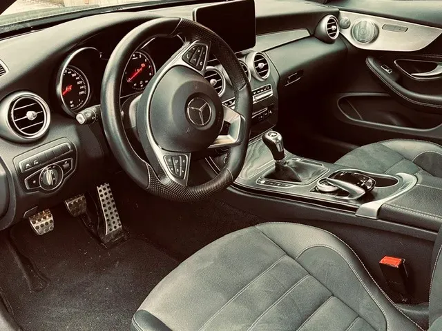 Mercedes-Benz C-Class 2018 photo 2