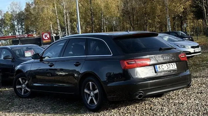 Audi A6 Avant 2012 photo 4