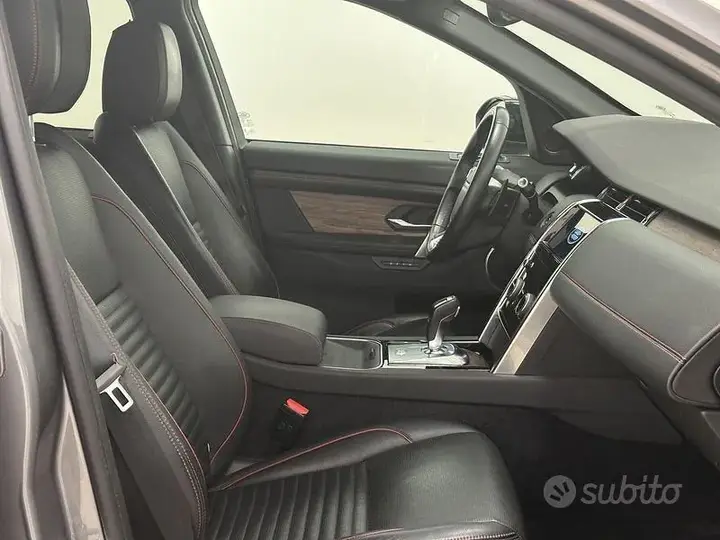 Land Rover Discovery Sport 2020 photo 3