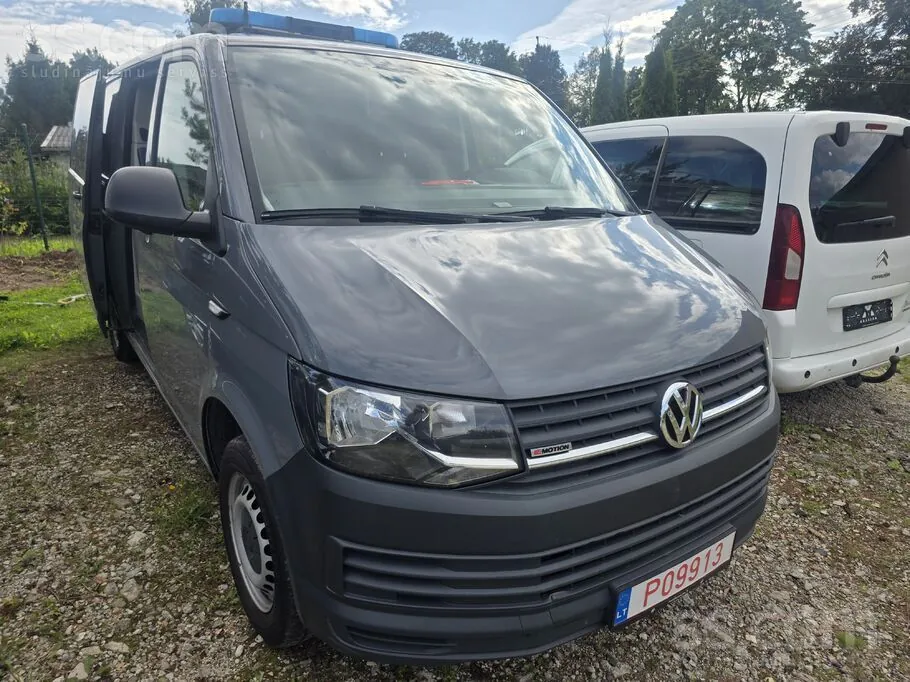 Volkswagen Transporter 2018 photo 2