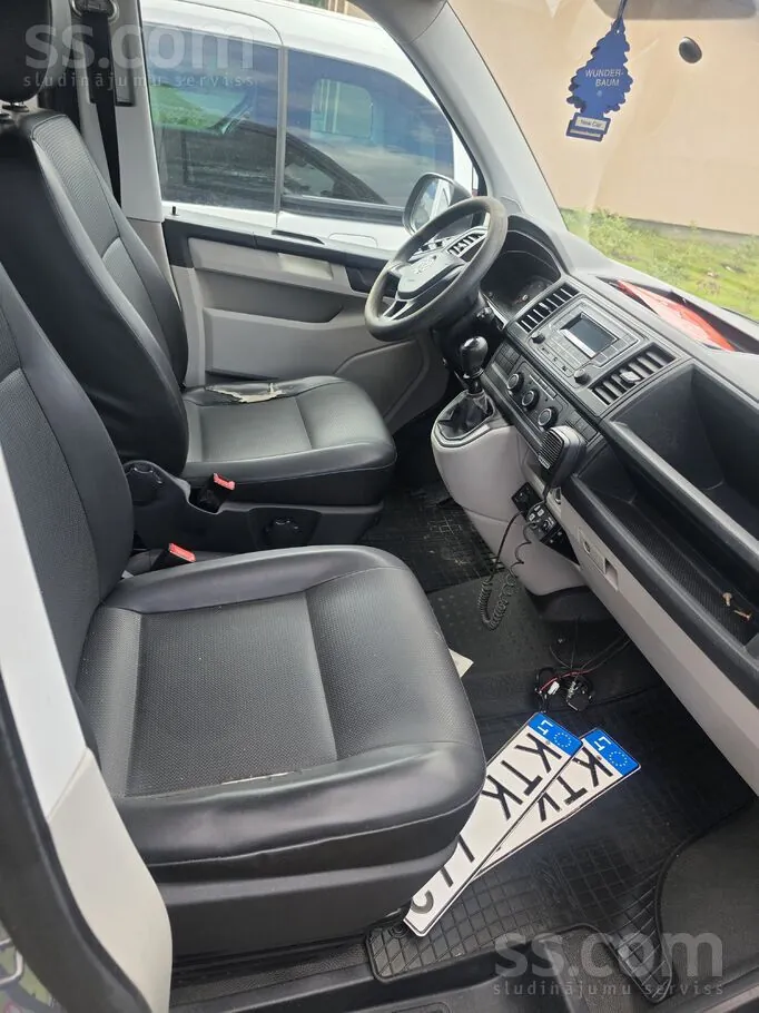 Volkswagen Transporter 2018 photo 3