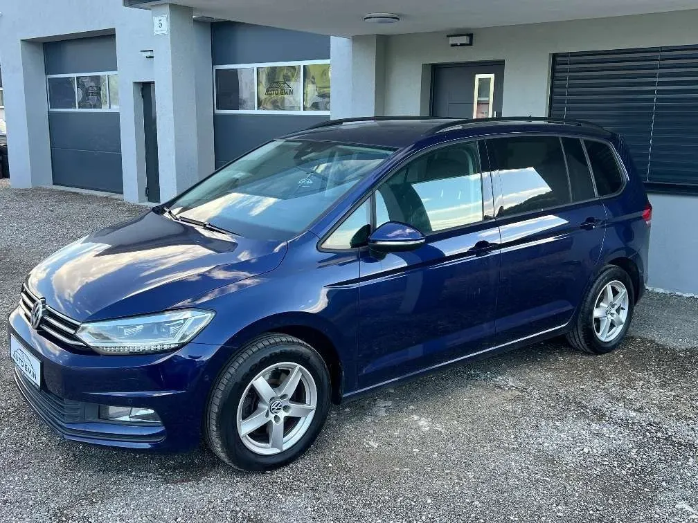 Volkswagen Touran 2016 photo 2