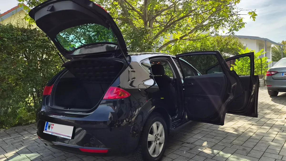 Seat Leon 2010 photo 3