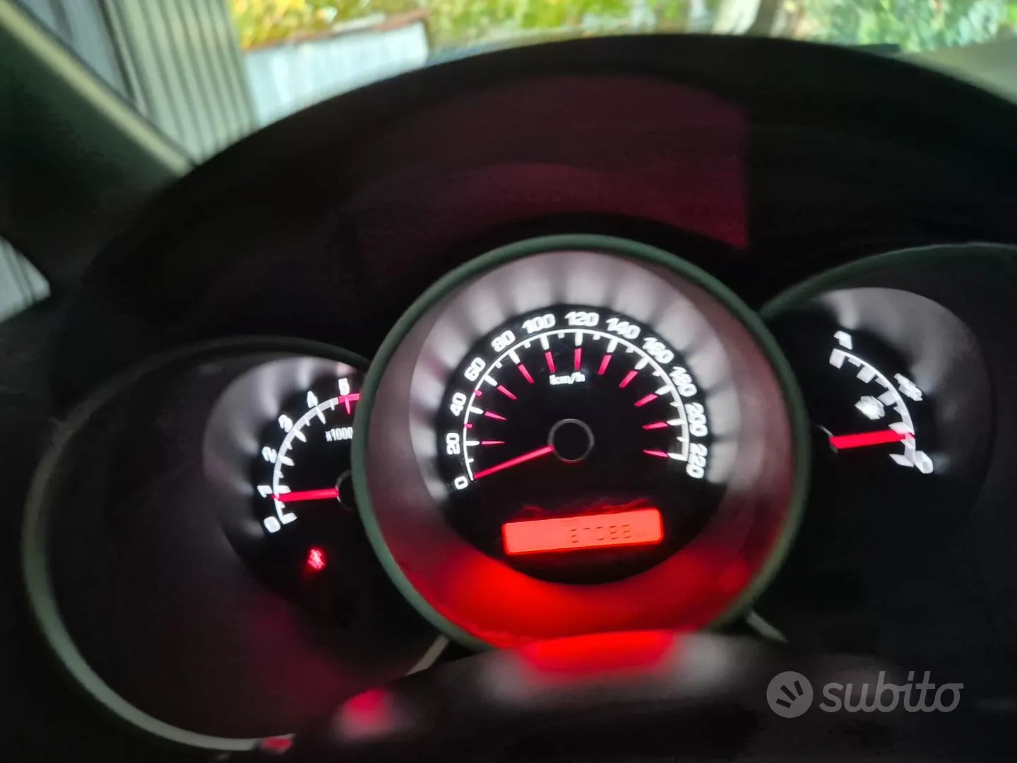 Kia Venga 2012 photo 2