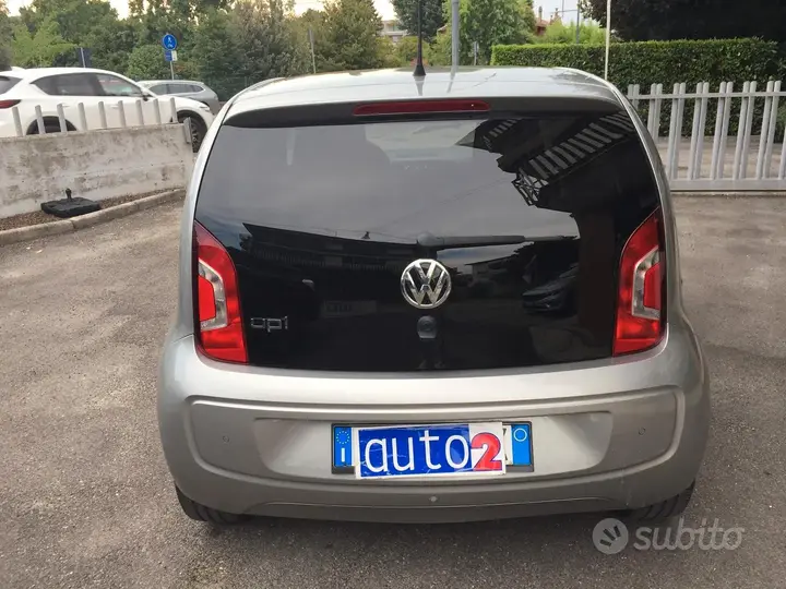 Volkswagen Up 2013 photo 5