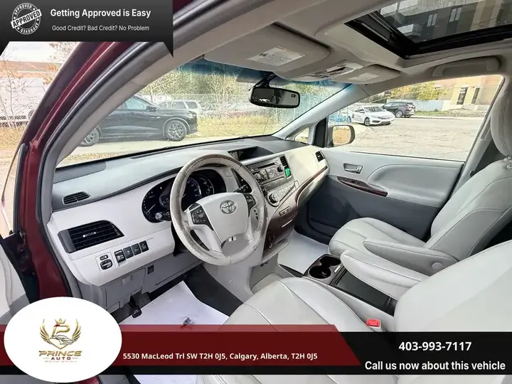 Toyota Sienna 2014 photo 2