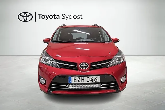 Toyota Verso 2015 photo 2