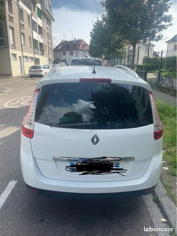 Renault Grand Scenic 2016 photo 4