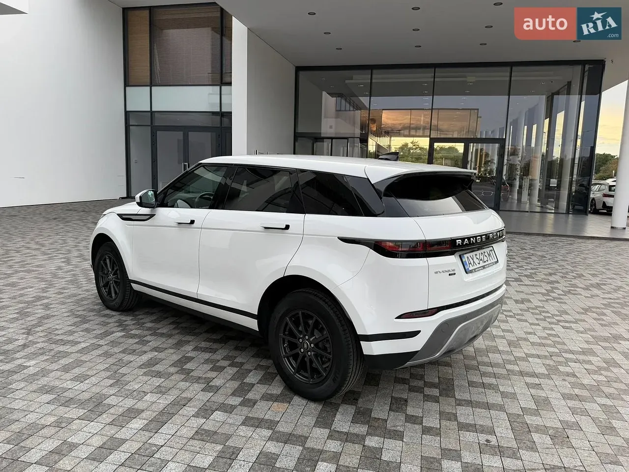 Land Rover Range Rover Evoque 2019 photo 4